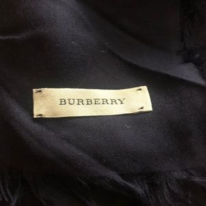 NWT Burberry purple plaid scarf 🧣